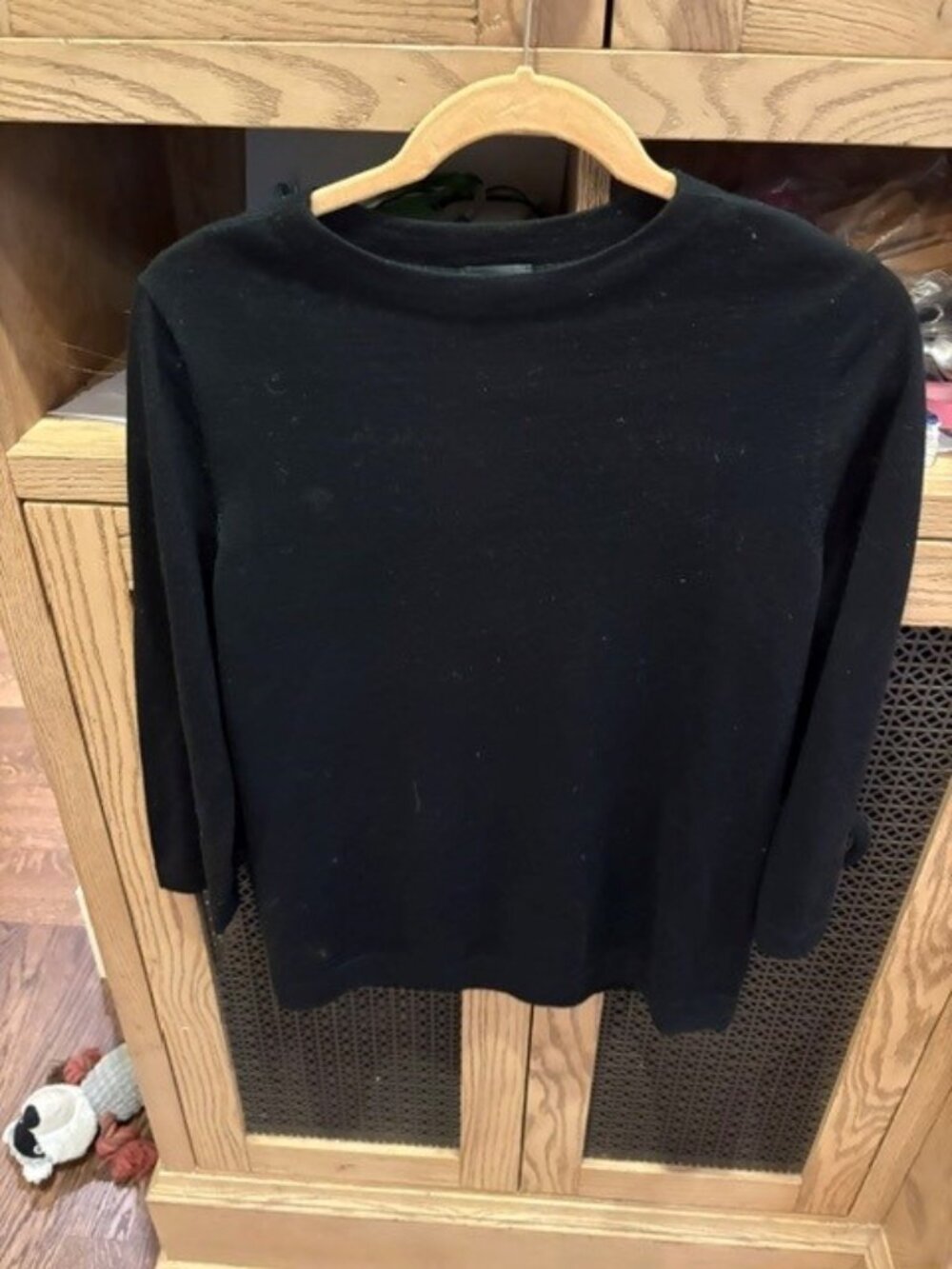 talbots black pull over sweater 100% pure merino wool